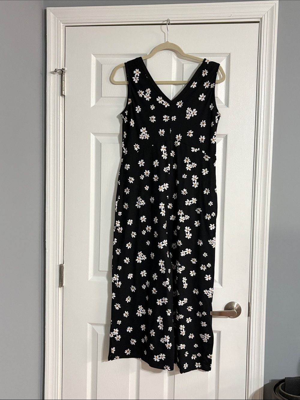 Cuddl Duds Black Sleeveless Jumpsuit with White Daisy Print